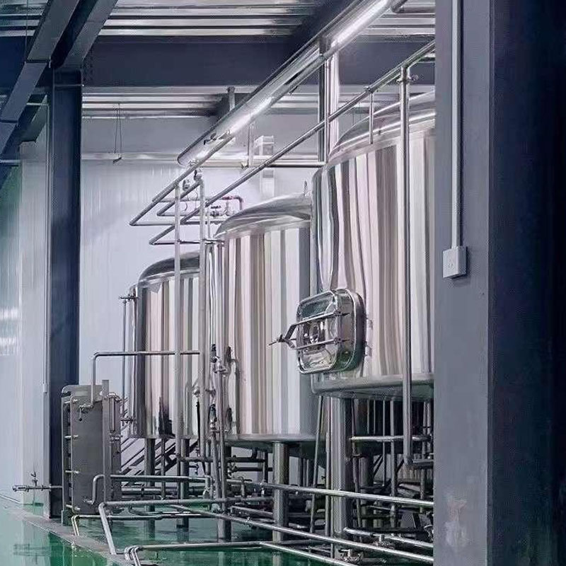 澜沧精酿啤酒设备